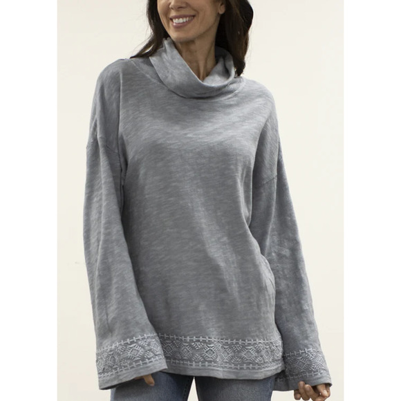 NWT Caite Embroidered Love Top Turtle Neck Sweater Size S Athleta - Picture 1 of 10